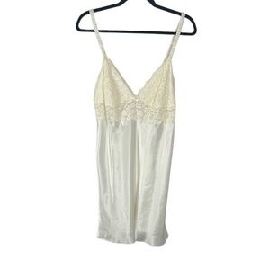 Oscar De La Renta pink label cream lace trim satin nightgown size Large